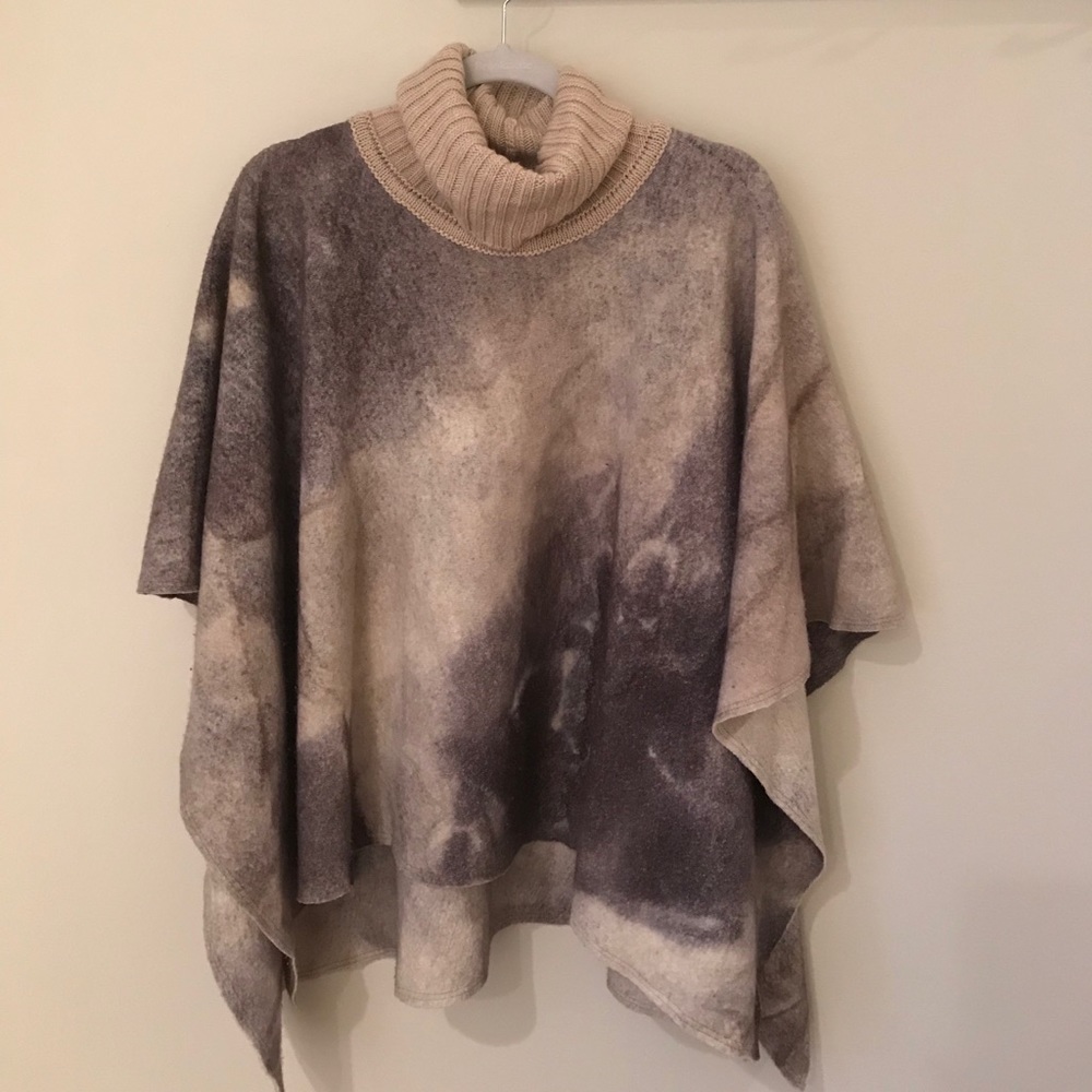 AIGUA anthropologie Shiloh Tie-dyed Cape Poncho